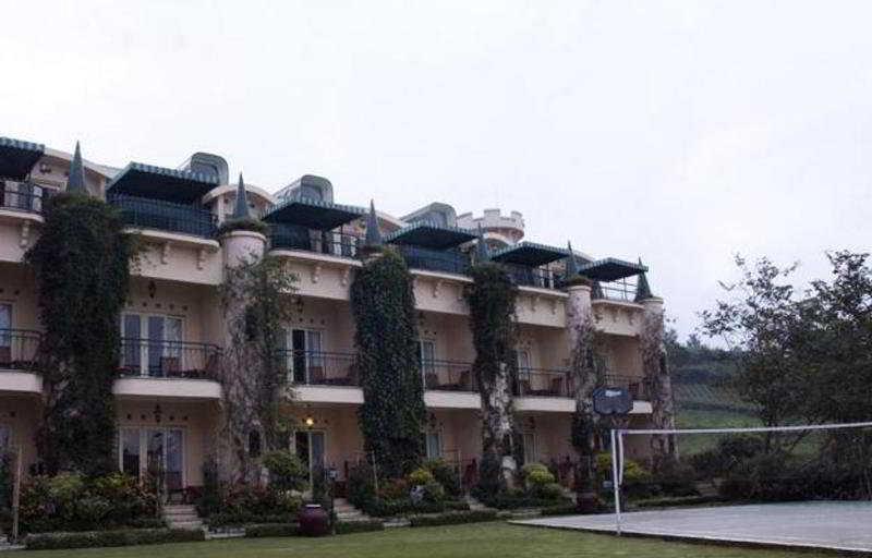 צ'יפאנאס Club Bali Suites At Kota Bunga מראה חיצוני תמונה